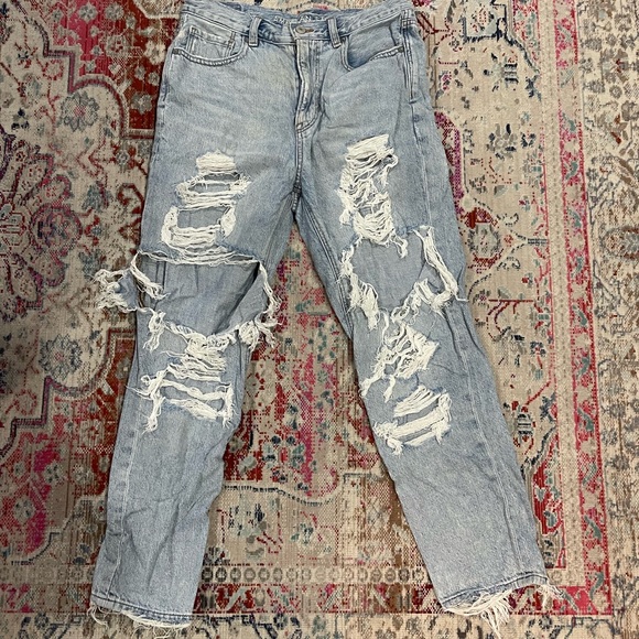 American Eagle Ripped Boyfriend Jeans - Picture 1 of 9